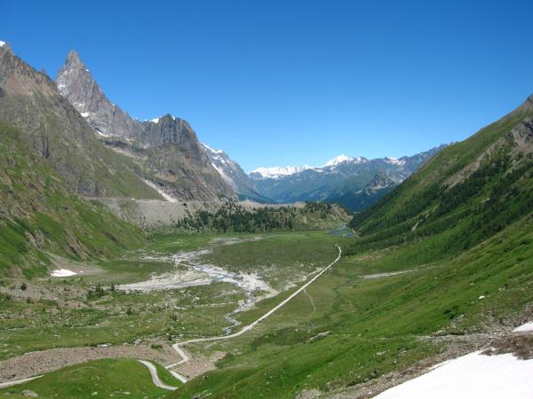 Womens only Tour du Mont Blanc guided walking vacation
