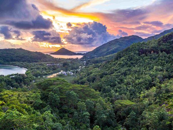 Indian Ocean island hopping tour