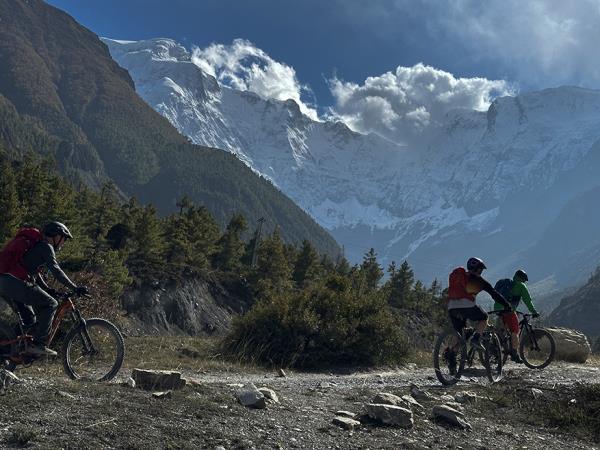 Mustang Valley cycling vacation