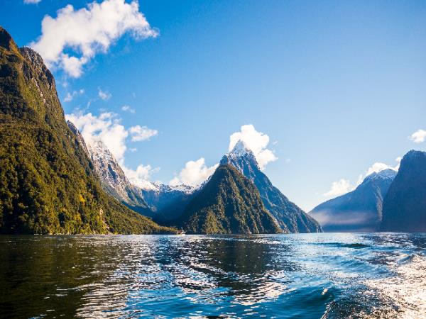Complete New Zealand hiking vacation