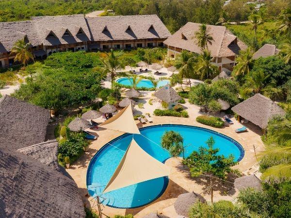 Kenya safari and beach tour