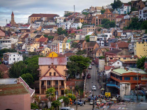 Madagascar wildlife and beach tour