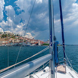 Cruising between Split & Dubrovnik 