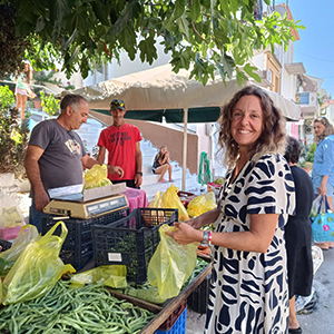 Why eat local food on holiday
