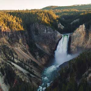 Best time to go to Yellowstone National Park