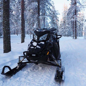 Responsible snowmobile safaris