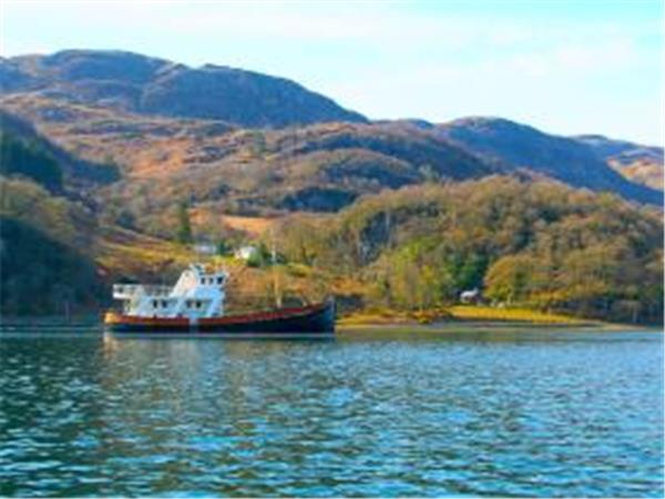Private cruise charter in Scotland, sleeps 8