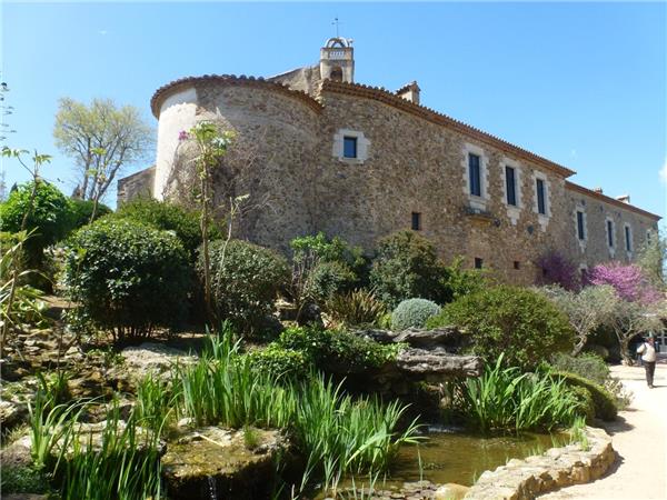 Catalonia walking vacation in Spain, self guided