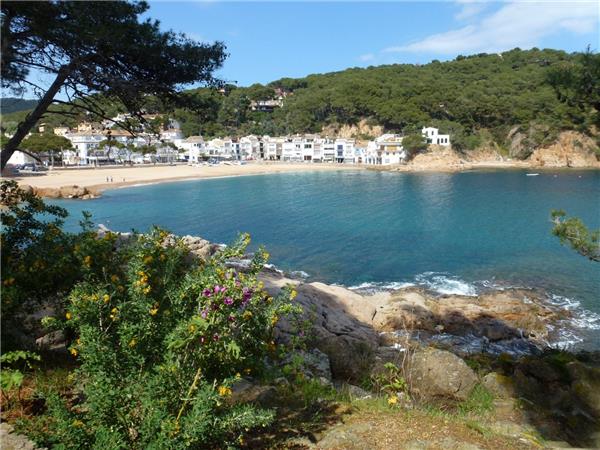 Catalonia walking vacation in Spain, self guided