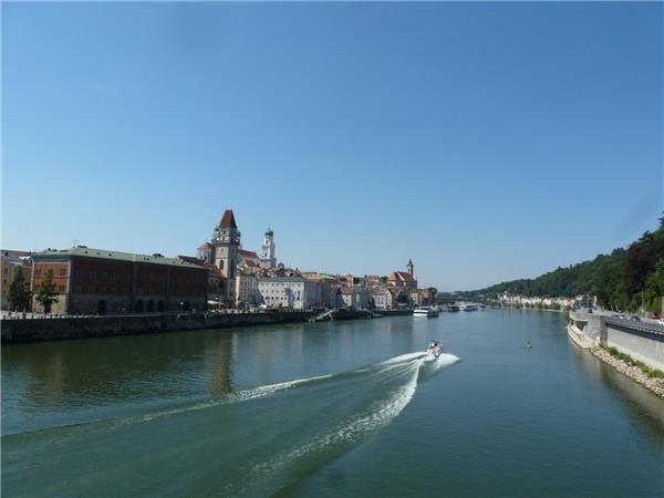 Passau to Vienna cycling vacation in Austria and Germany