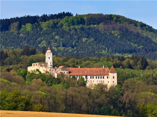 Passau to Vienna cycling vacation in Austria and Germany