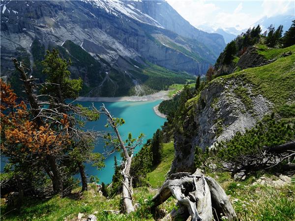 Swiss Alps walking vacation, self guided