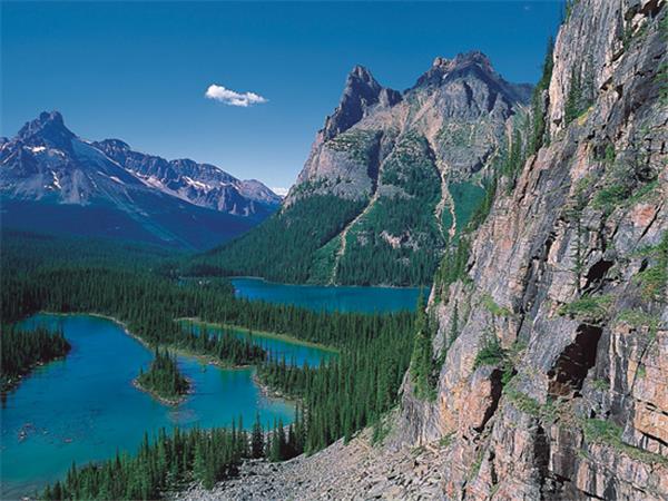 Canadian Rockies hiking vacation