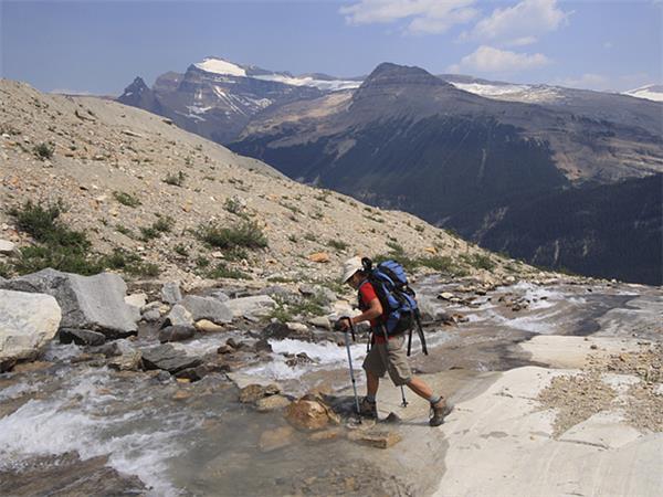 Canadian Rockies hiking vacation