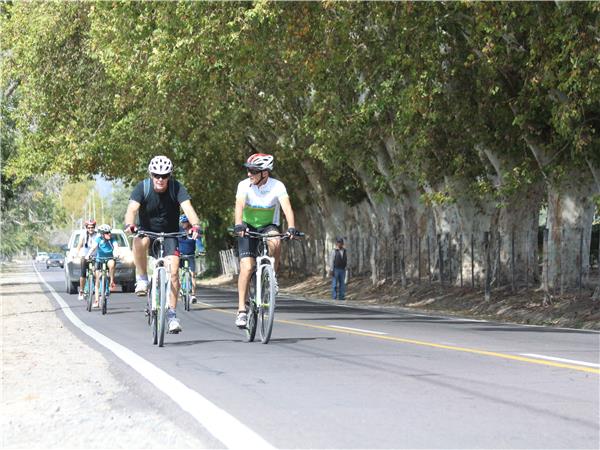 Chile and Argentina cycling vacation