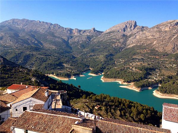 Sierra de Aitana walking vacation in Spain