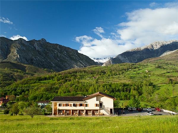 Picos mountains walking vacation in Spain