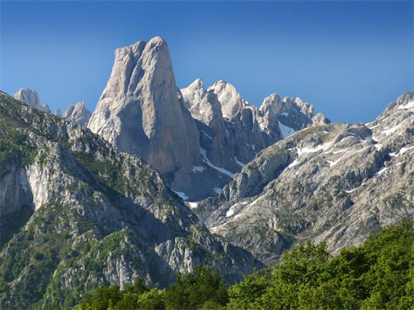 Picos mountains walking vacation in Spain