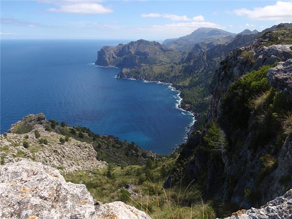 Mallorca walking vacation in the Balearic Islands, Spain