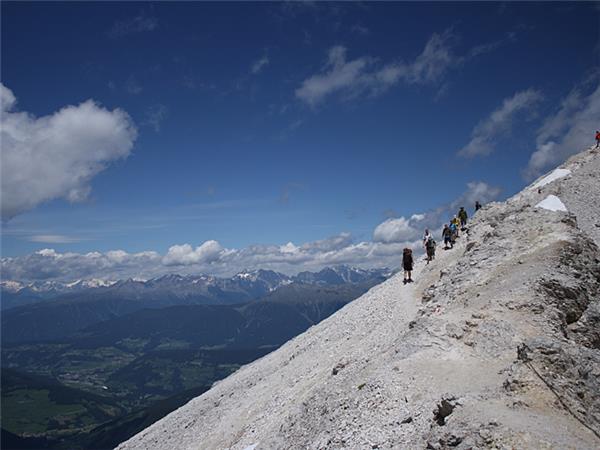 Dolomites walking vacation in Italy