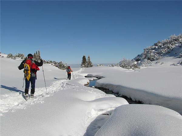 Bosnia snowshoeing vacation