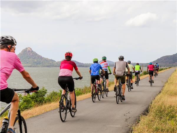 Sri Lanka cycling vacation, off the beaten track