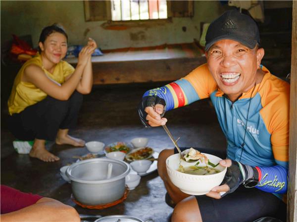 Vietnam small group cycling vacation