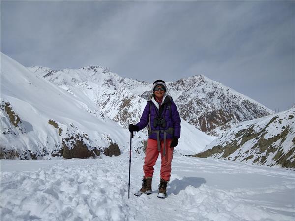 Snow Leopard searching vacation in Ladakh