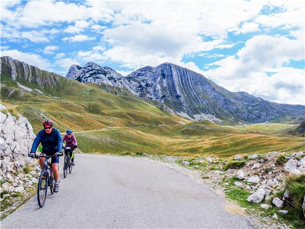 Balkans guided cycling vacation