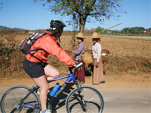 Burma biking vacation