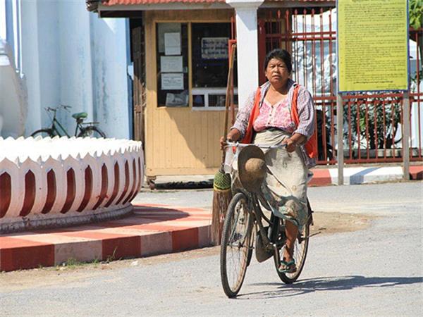 Burma biking vacation