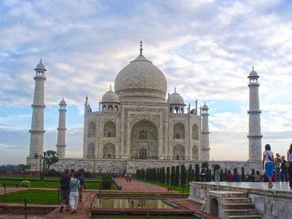 India small group, temples and palaces