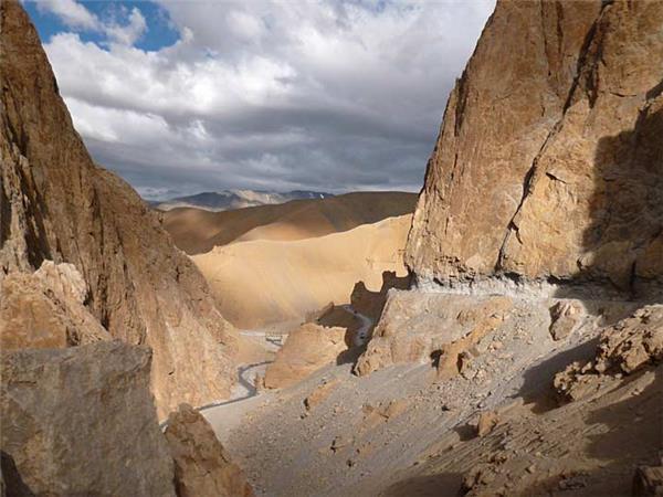 Manali to Leh biking vacation in the Himalayas, Ladakh