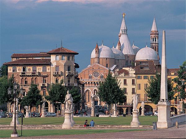 Cycling tours in Italy, Dolomites to Venice