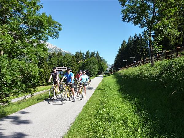 Cycling tours in Italy, Dolomites to Venice