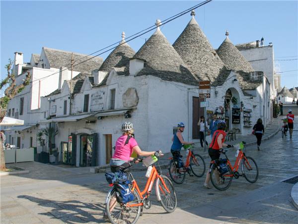 Matera to Puglia cycling vacation, Italy