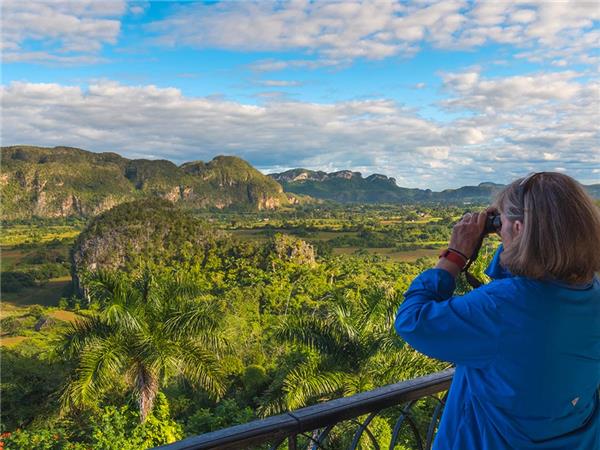 Cuba tour, small group with added comfort