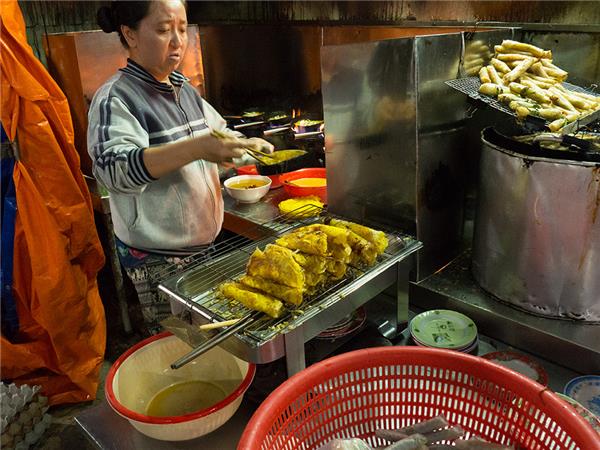 Vietnam small group vacation, a food adventure