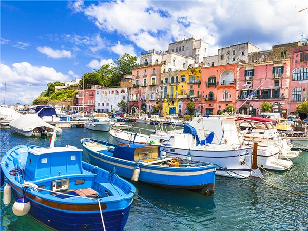 Amalfi to Procida sailing vacation, Italy