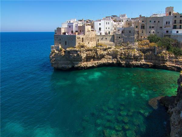 Southern Italy small group vacation, Amalfi to Bari