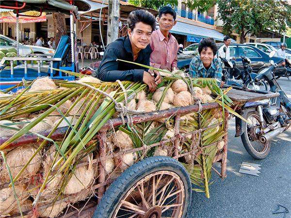 Cambodia small group tour, a food adventure