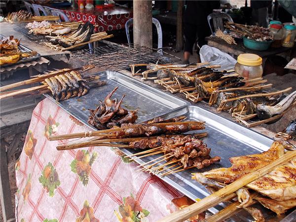 Cambodia small group tour, a food adventure