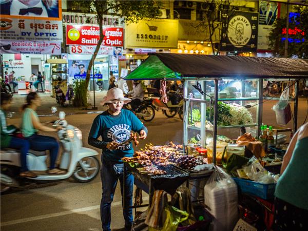 Cambodia small group tour, a food adventure