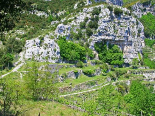 Amalfi Coast moderate hiking vacation, Italy