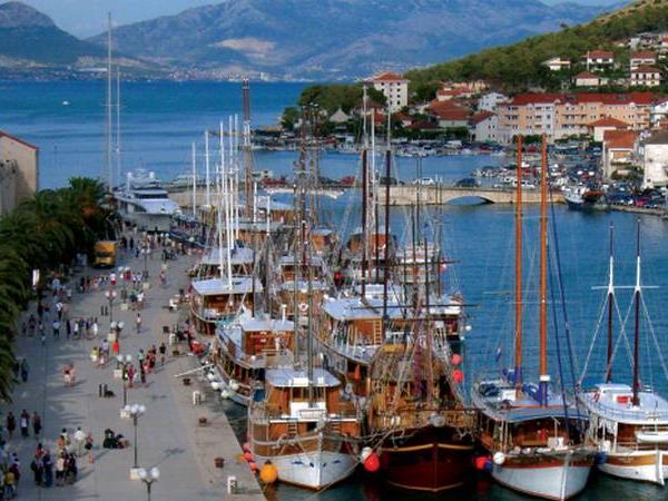 Croatia family vacation, bike and boat
