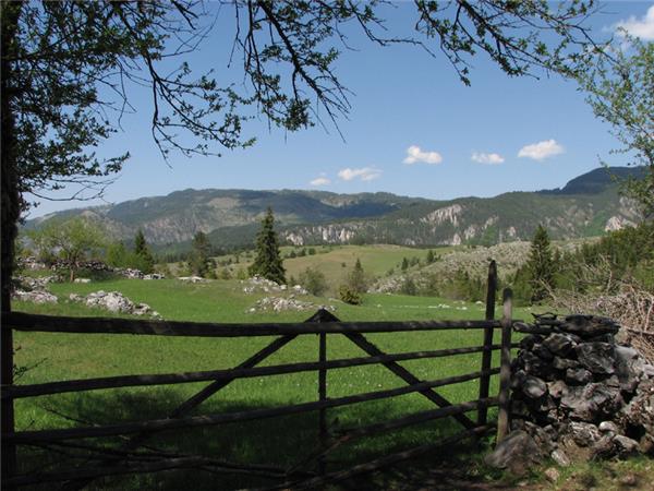 Rodopi mountains hiking vacation in Bulgaria