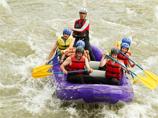 Family adventure vacation in Nepal