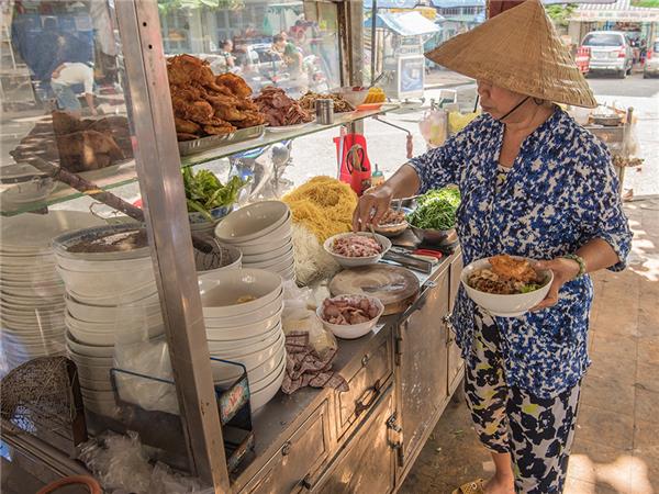 Vietnam tour, Hanoi to Ho Chi Minh