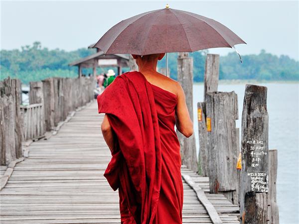 Burma small group tour