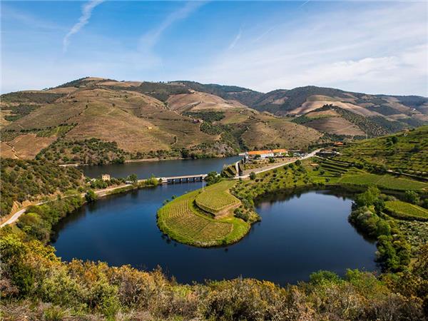 Portugal small group vacation with added comfort